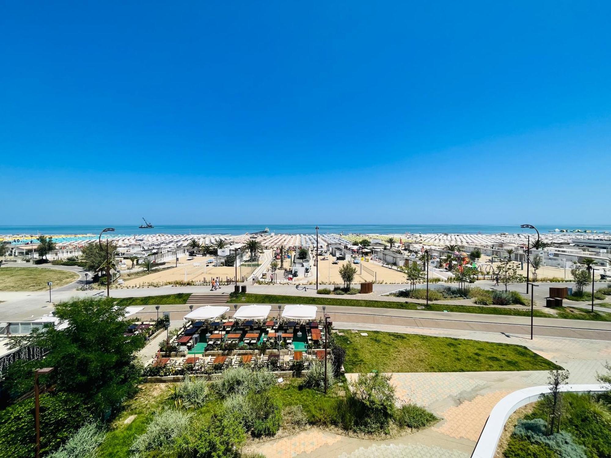 Hotel Columbia Frontemare Rimini Buitenkant foto